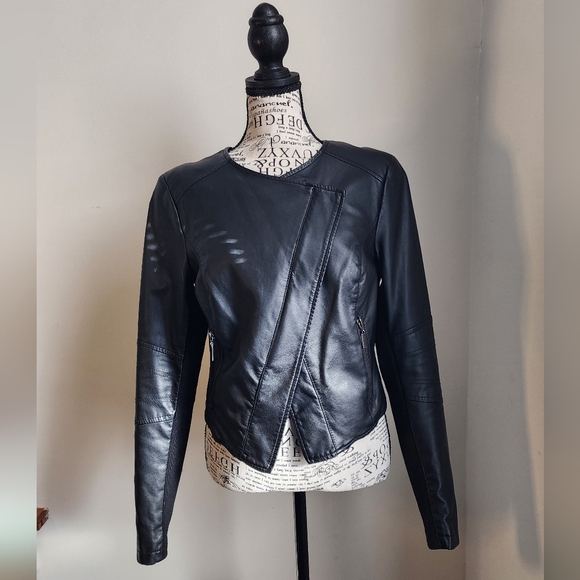 Bar III Women's Fake Black Leather Moto Jacket - Picture 3 of 7